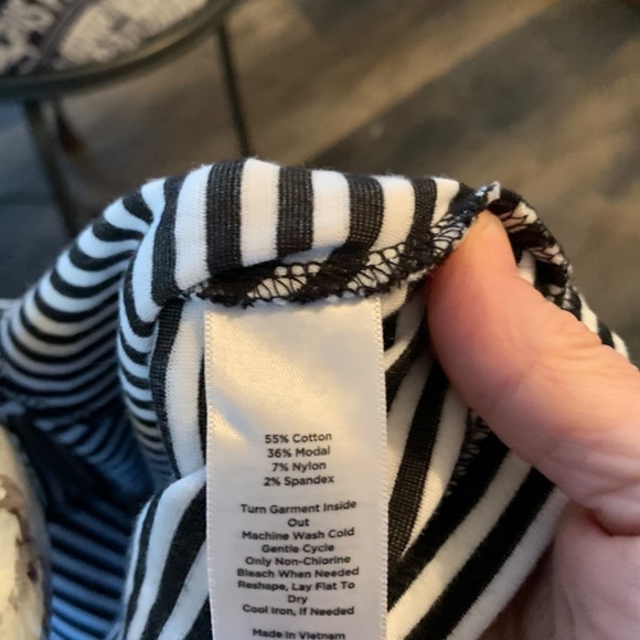 Talbots exposed back zip sleeveless top .‎ Worn about 5x - Picture 4 of 4